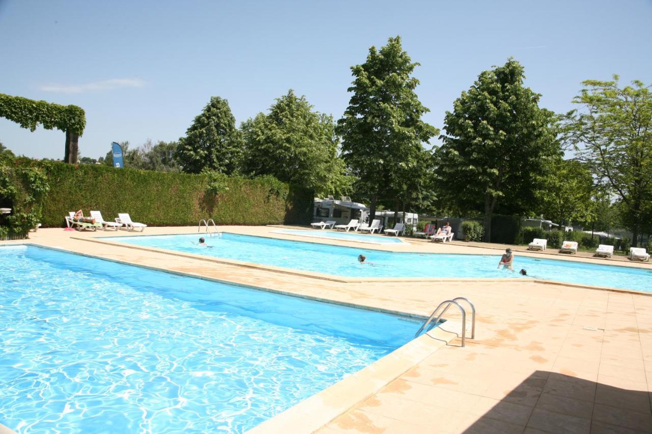 Mobil Homes Xxl2 4 Chambres - Camping Le Ranch Des Volcans Châtel-Guyon Exterior foto